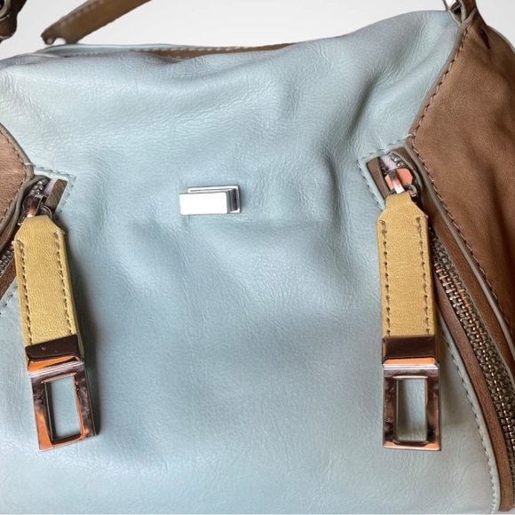 BOTKIER🪢 LEATHER HOBO BAG W/ XBODY STRAP, DUSTBAG AND COA - Picture 9 of 16